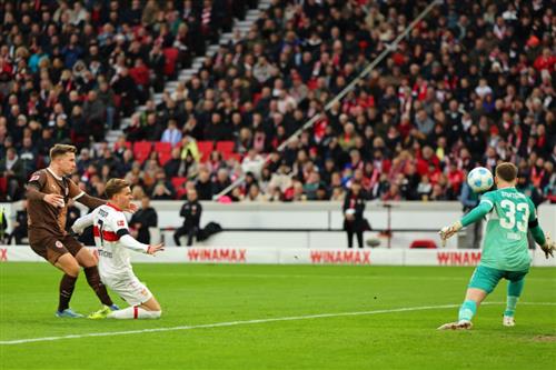 VFB สตุ๊ตการ์ท VS แซงต์ เพาลี