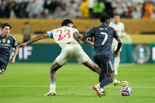 เร้ดบูลล์ ซัลซ์บวร์ก พบ เรอัล มาดริด