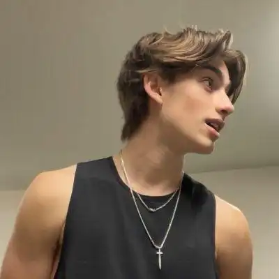 6686体育合作伙伴Riley