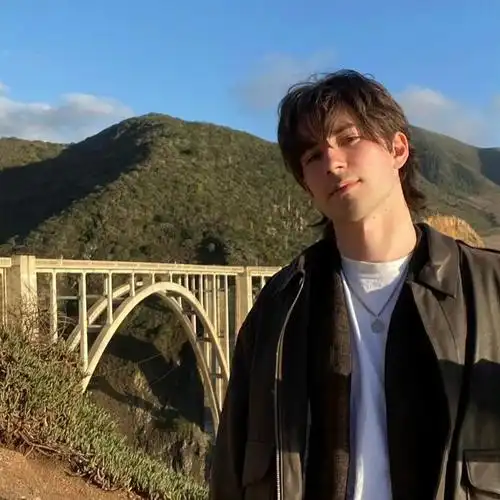 6686体育海外作者几笔成书