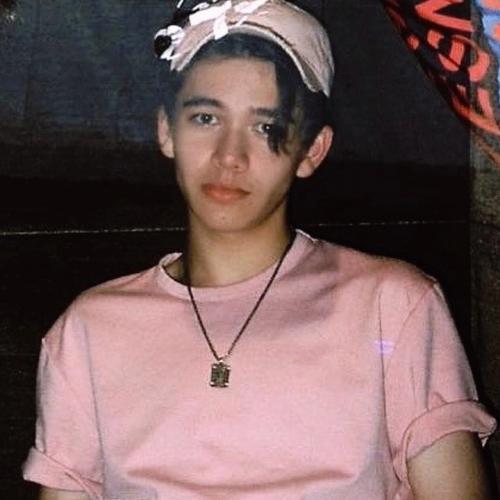 6686体育金牌作者Douglas