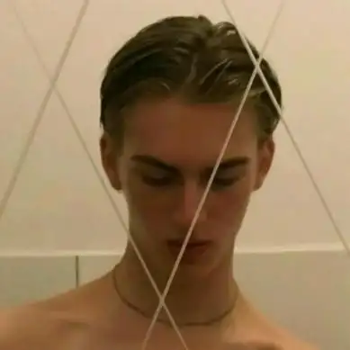 6686体育首席作者Violetta