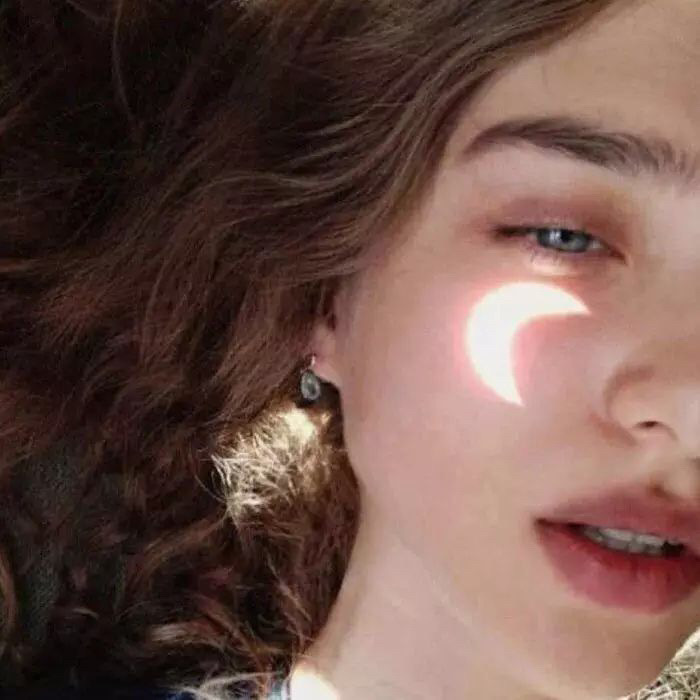 6686体育铜牌作者Clive